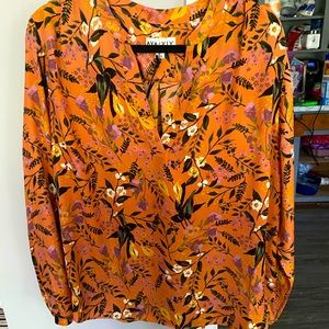 Floral Blouse
Brand new
Size 1x